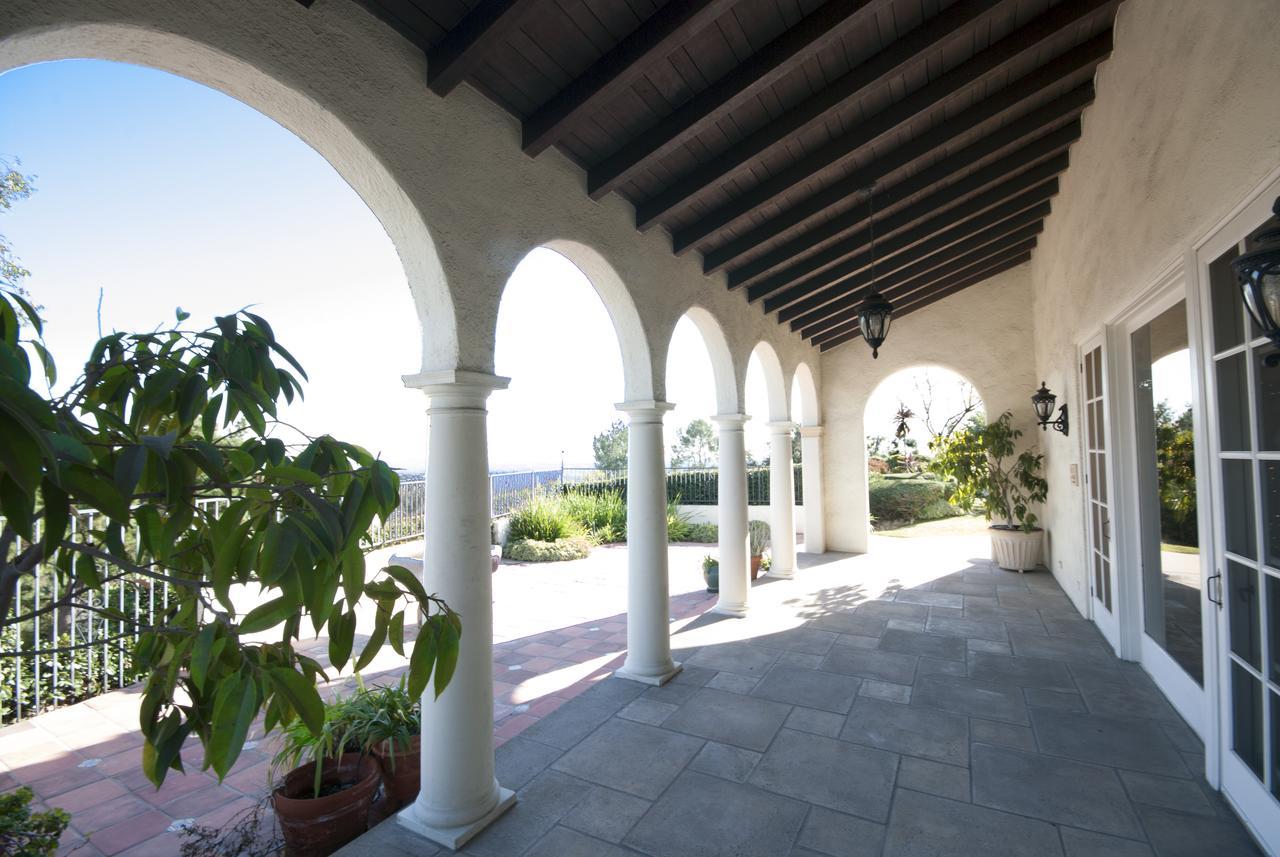 The Patrician Hollywood Universal 5*